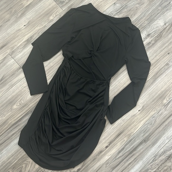 Body Con Cut Out Long Sleeve Dress - Picture 2 of 3